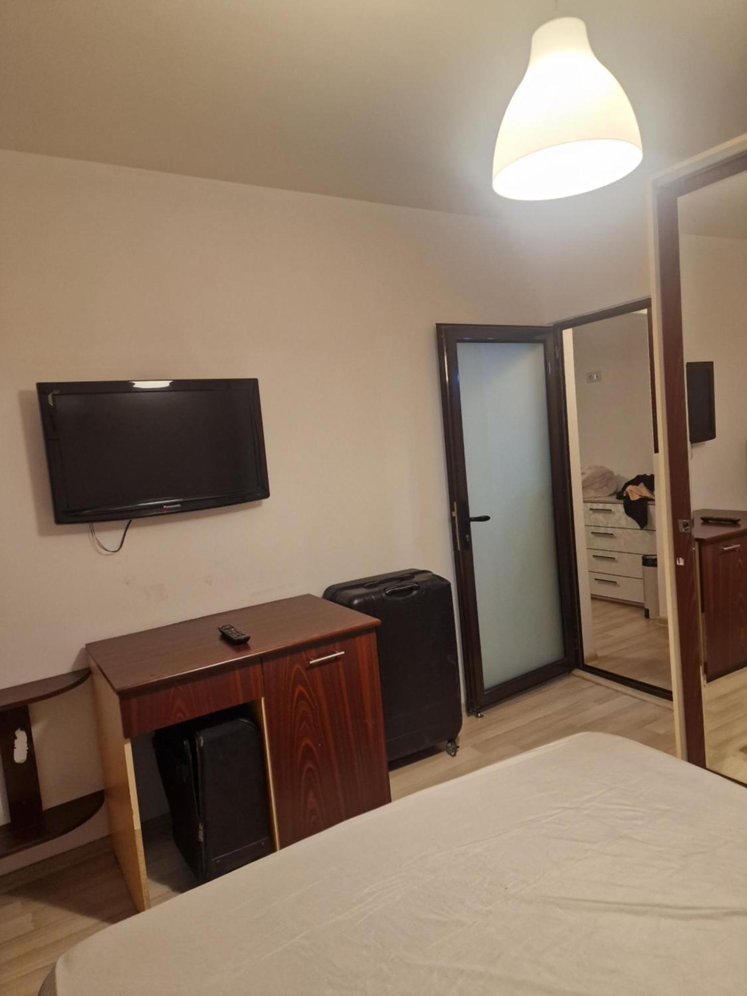 2 Bedrooms Apartment. Galati  Exterior photo